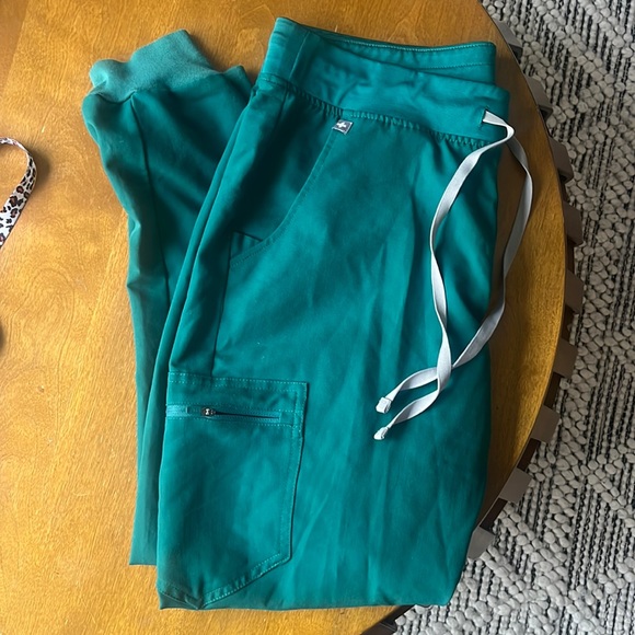 Figs Pants & Jumpsuits Hunter Green Figs Joggers Poshmark